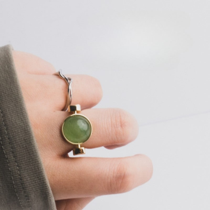 Balance & Calm- Stressring med Naturlig Kristall – Snurr ring för Inre Harmoni