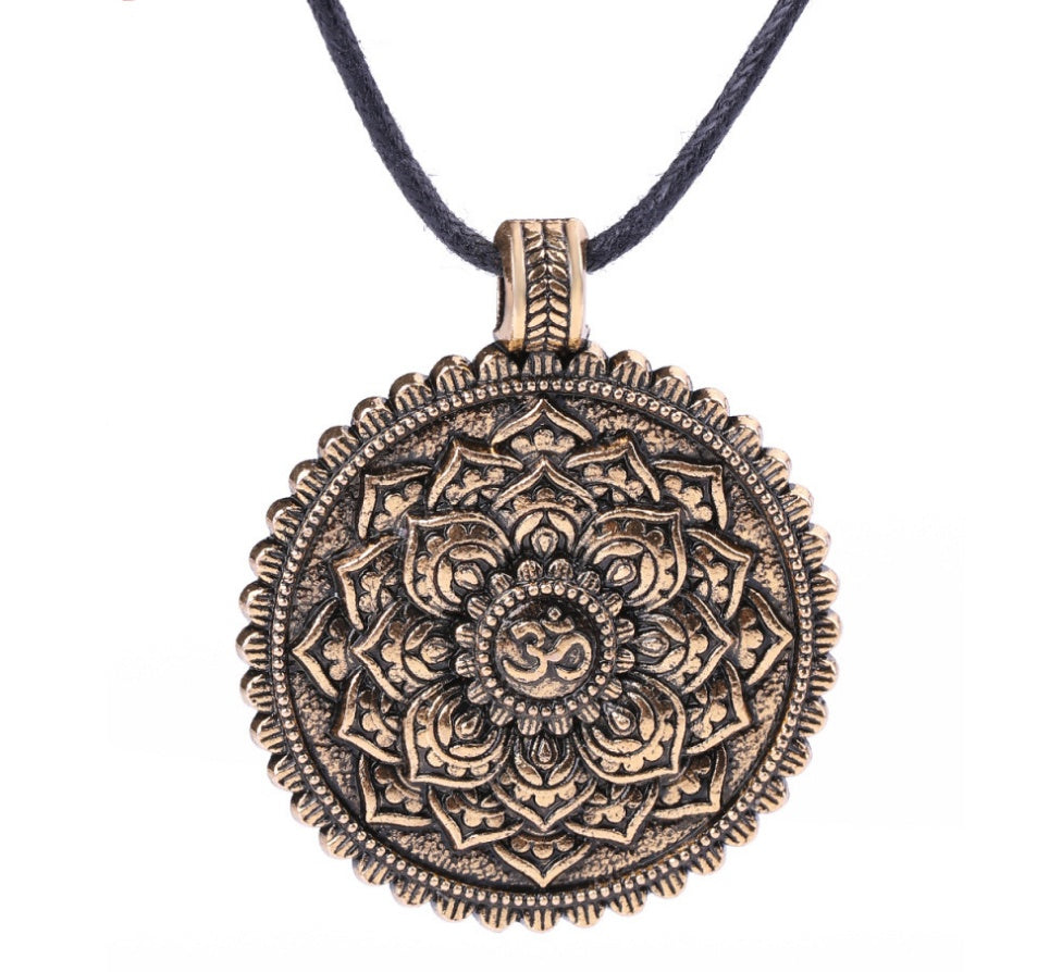 Handknutet Yogahalsband med Vaxlina & Amulett