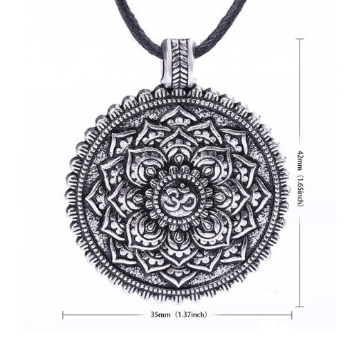 Handknutet Yogahalsband med Vaxlina & Amulett