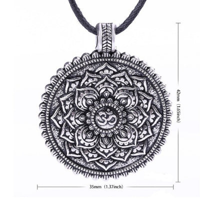 Handknutet Yogahalsband med Vaxlina & Amulett