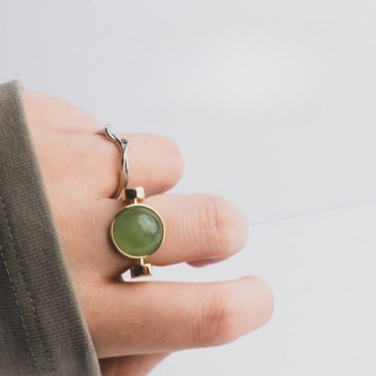 Balance & Calm- Stressring med Naturlig Kristall – Snurr ring för Inre Harmoni